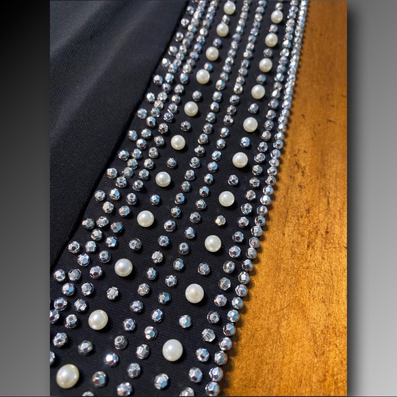 Annalee & Hope Embellished Hemline Sleeveless Black Dress
Size XS - Picture 12 of 15